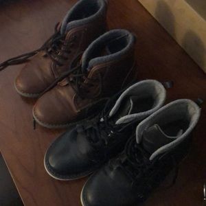 2 pairs of boys laces boots